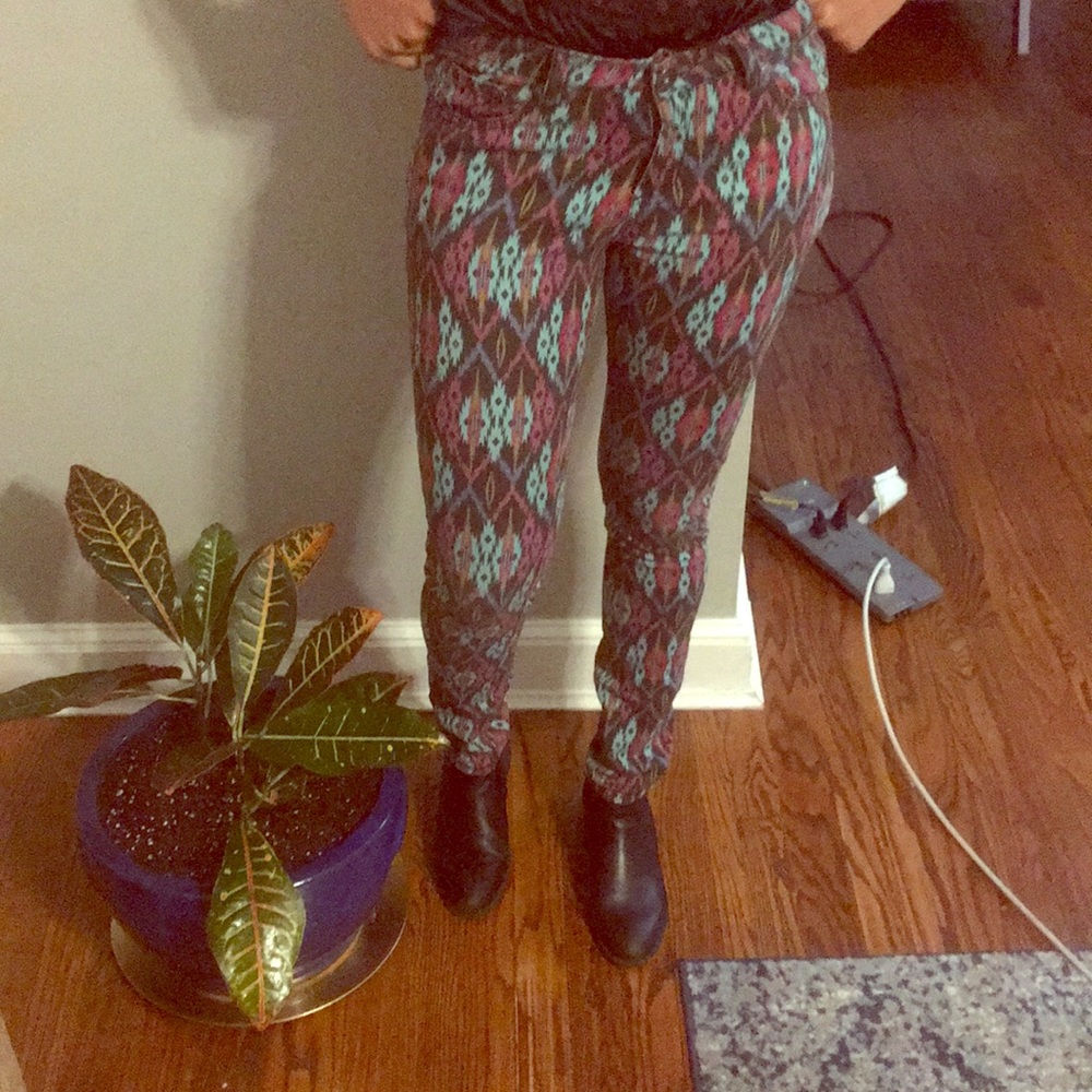 Thrifty multicolored jeans (like new).